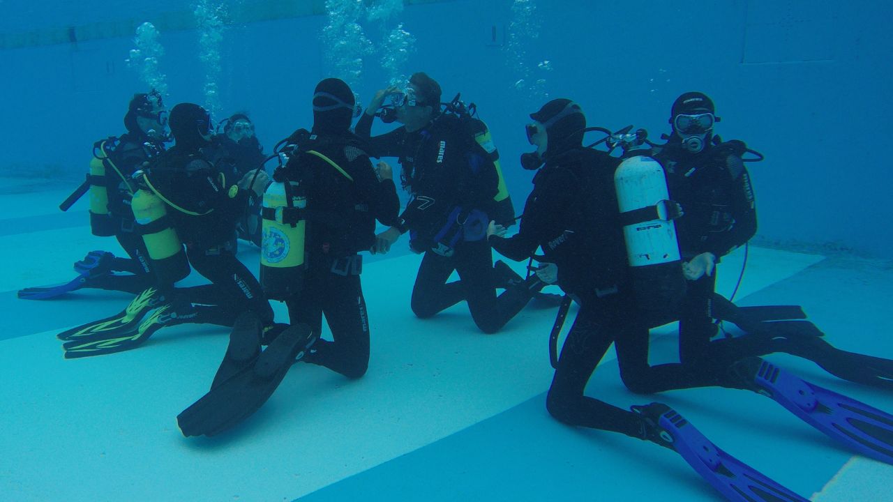 Confined water practice in pool